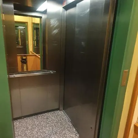 Apartamenticos 75 * サラゴサ